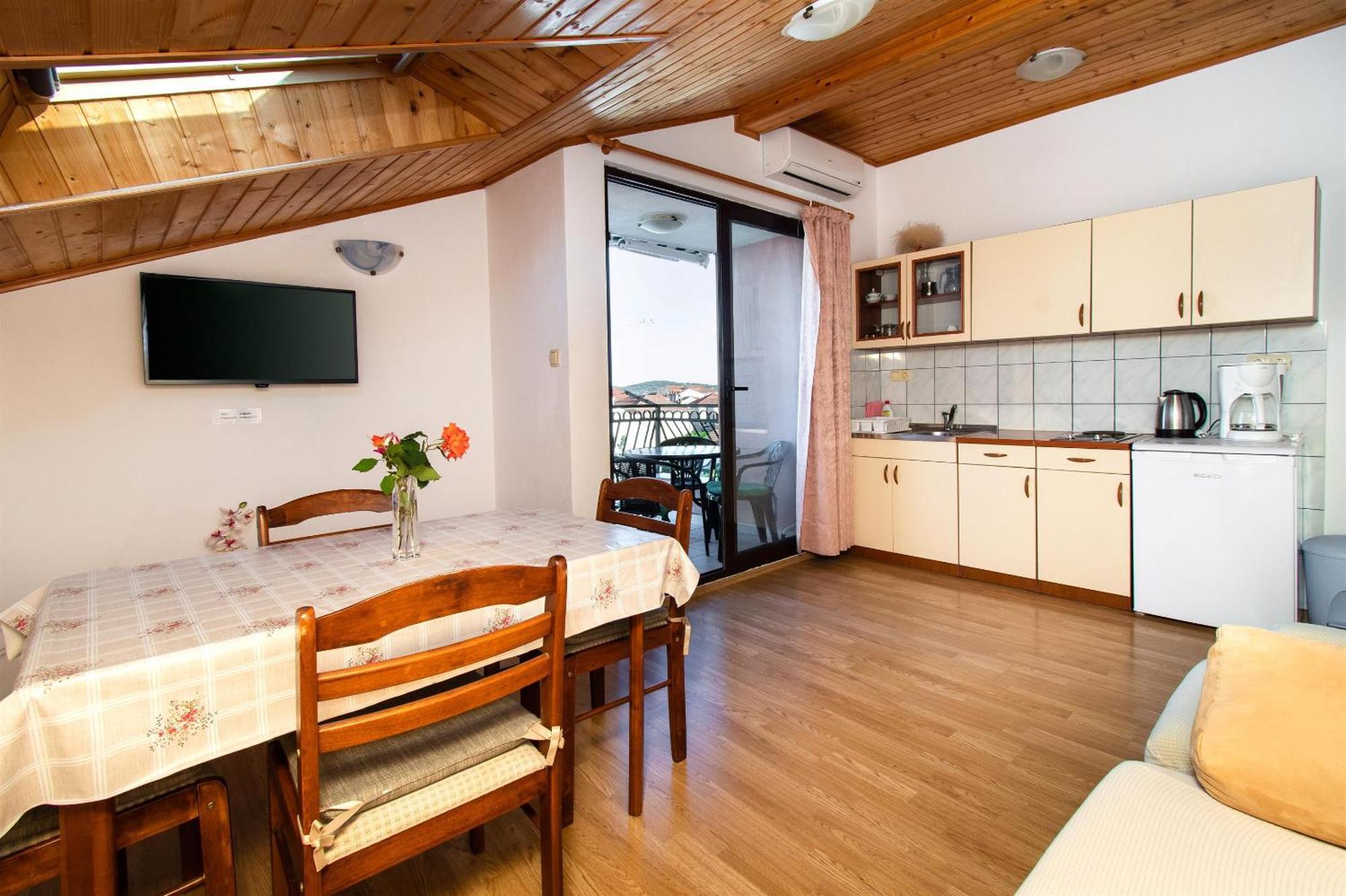 Apartments Green Garden Vodice Esterno foto